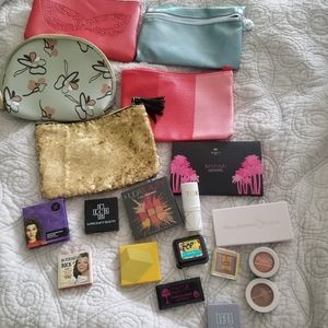 19 piece makeup and bag bundle Brand new